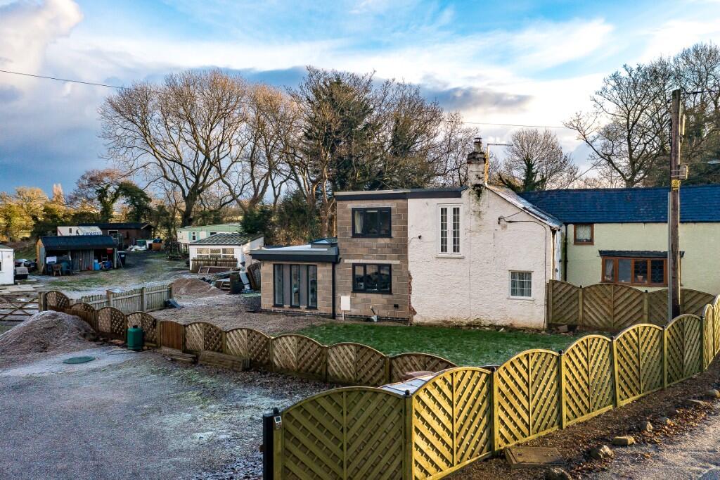 Main image of property: Morningside Cottage & Yard, Drumacre Lane East, PR4 4SD