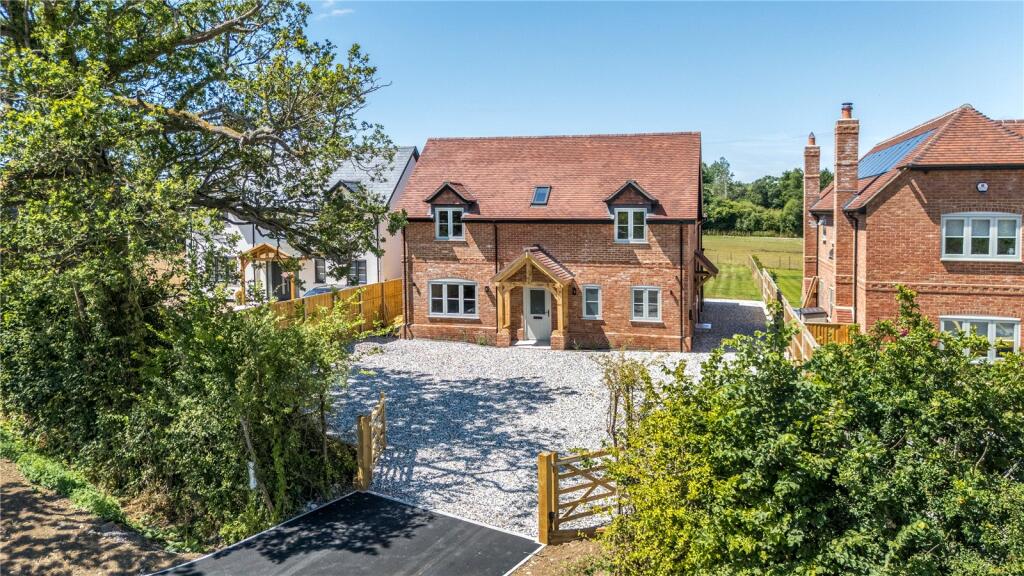 Main image of property: Silchester Road, Little London, Tadley, Hampshire, RG26
