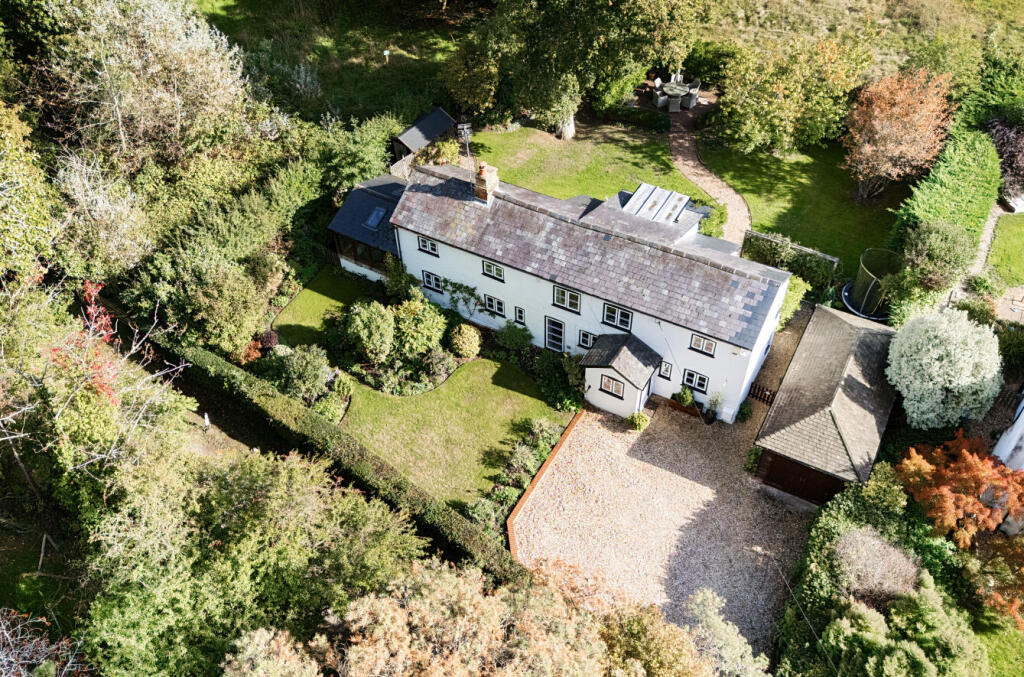 Main image of property: Tylney Lane, Newnham, Hook, Hampshire, RG27