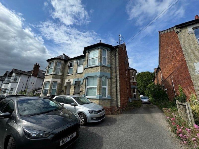 Main image of property: Walking Distance Of Town Centre, High Wycombe
