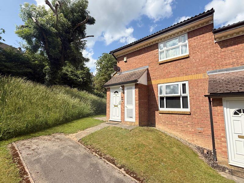 Main image of property: 1-Bedroom Maisonette – Lower Furney Close, High Wycombe 