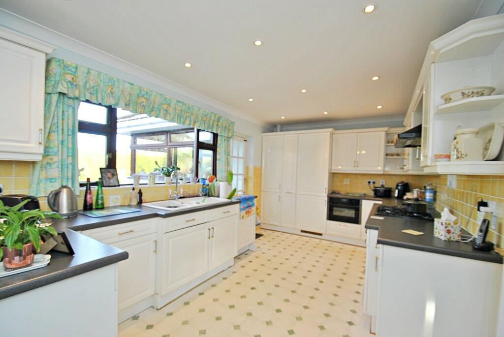 Additional property image - Montacute Way, Wimborne, Dorset, BH21