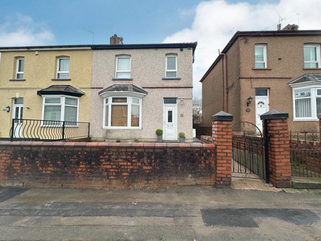 3 bedroom semidetached house for sale in Picton Street, Griffithstown, Pontypool, Torfaen, NP4