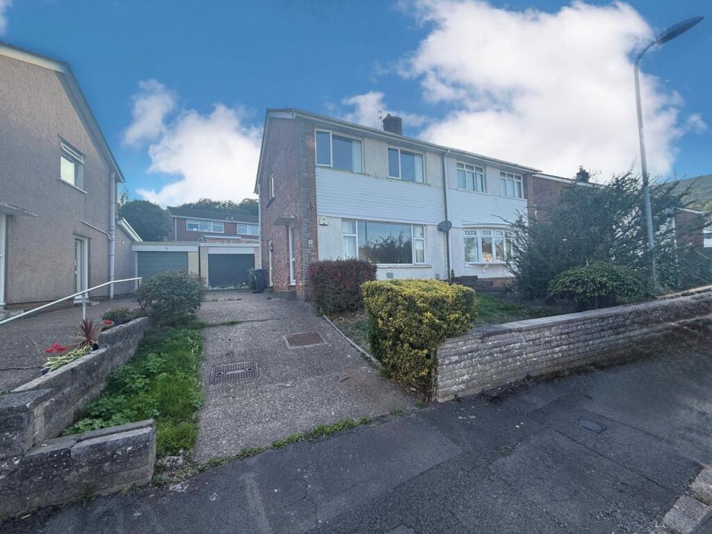 Check out this 3 bedroom semi-detached house for sale on Rightmove