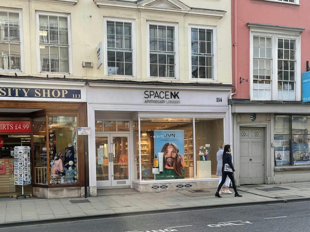 Main image of property: 114 High Street, Oxford, OX1 4BX