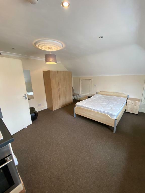Studio flat for rent in The Polygon,Southampton, SO15