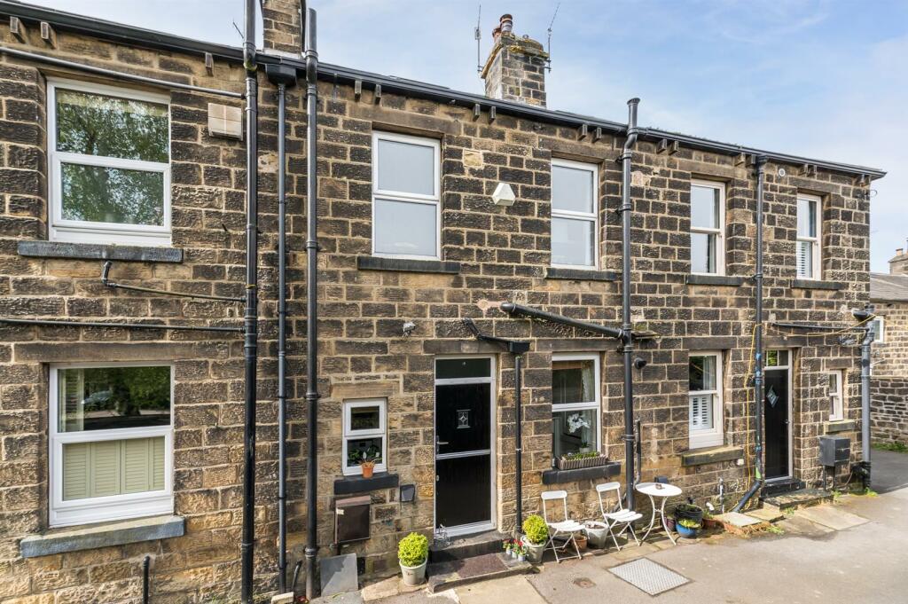 3 bedroom terraced house for sale in West Terrace, Burley In Wharfedale