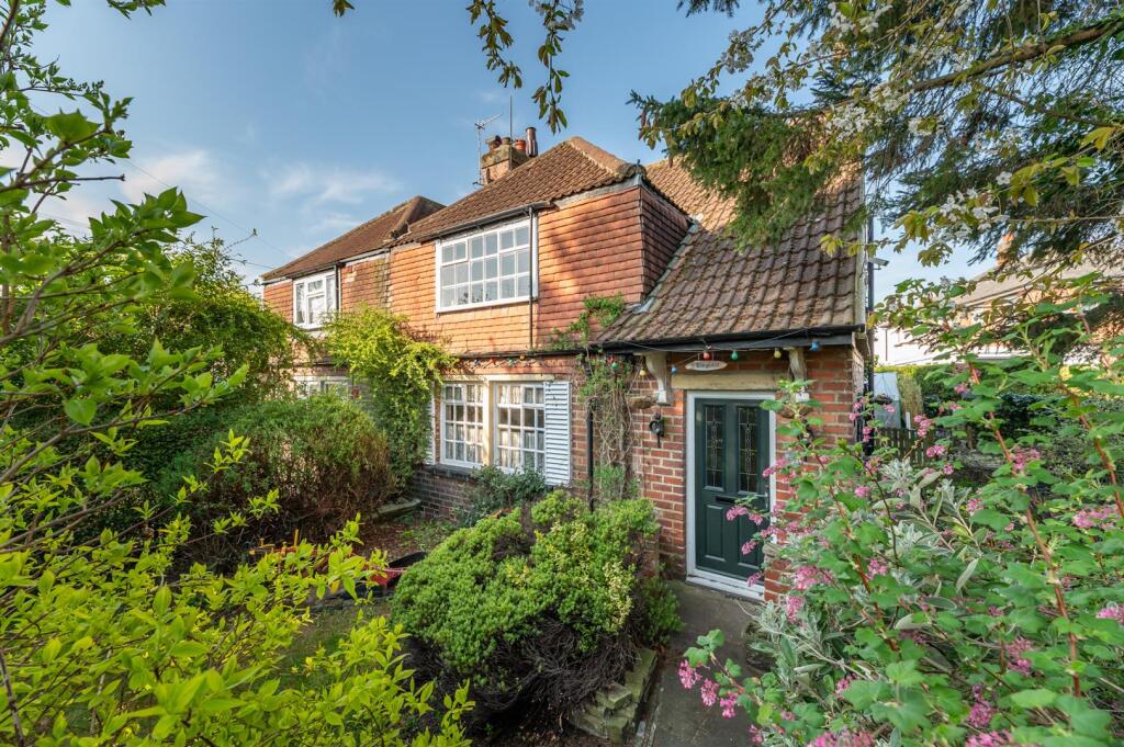 Main image of property: The Oval, Otley