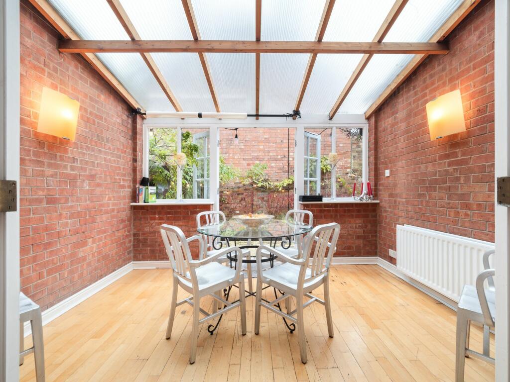 Additional property image - Scholars Lane, Wheelers Court Scholars Lane, CV37