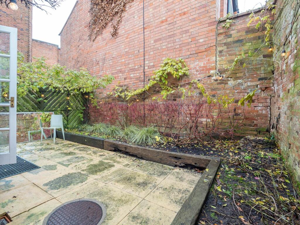 Additional property image - Scholars Lane, Wheelers Court Scholars Lane, CV37