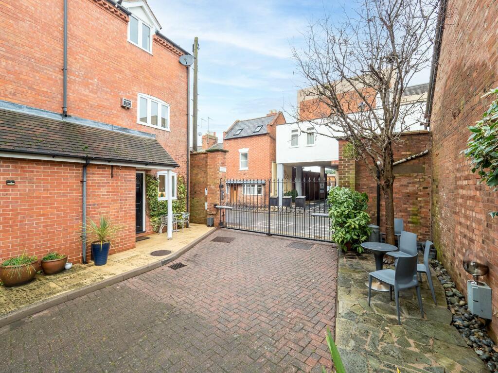 Additional property image - Scholars Lane, Wheelers Court Scholars Lane, CV37