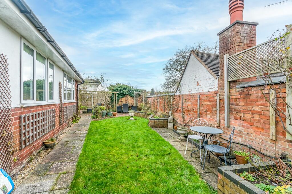 Additional property image - Frogmore Road, Snitterfield, CV37