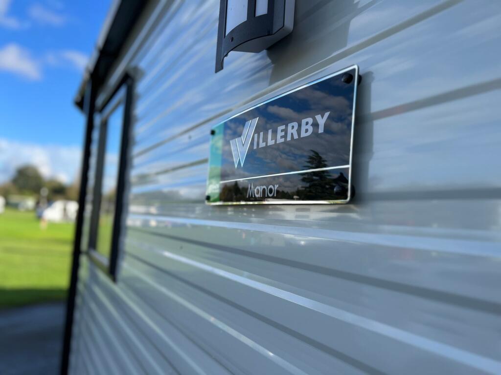 Main image of property: Rayford Park, Tiddington Road, CV37