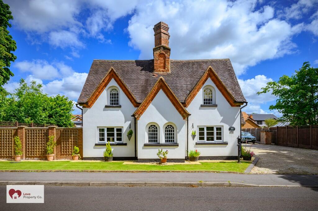 3 bedroom detached house for sale in Hillfield Cottage, Widney Lane