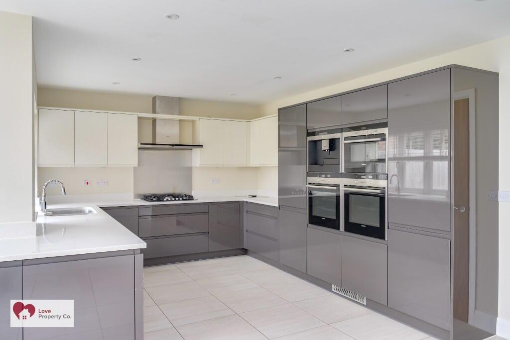 Additional property image - Copper Beech Close, Dorridge, Solihull, B93 8FF