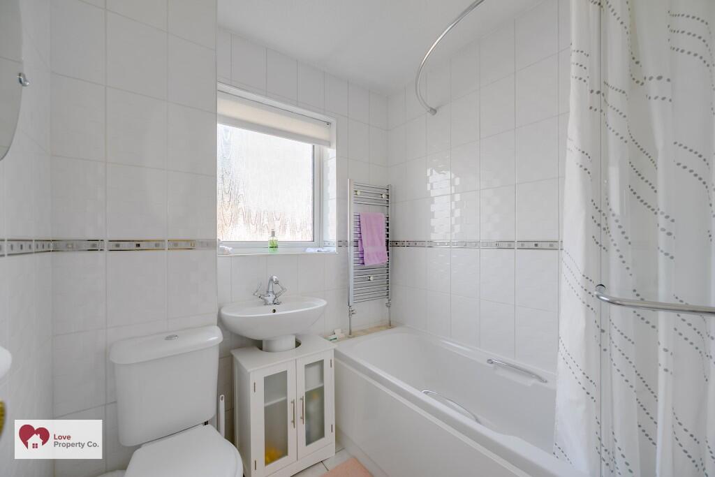 Additional property image - Whitemoor Drive, Monkspath, Solihull, B90 4UL