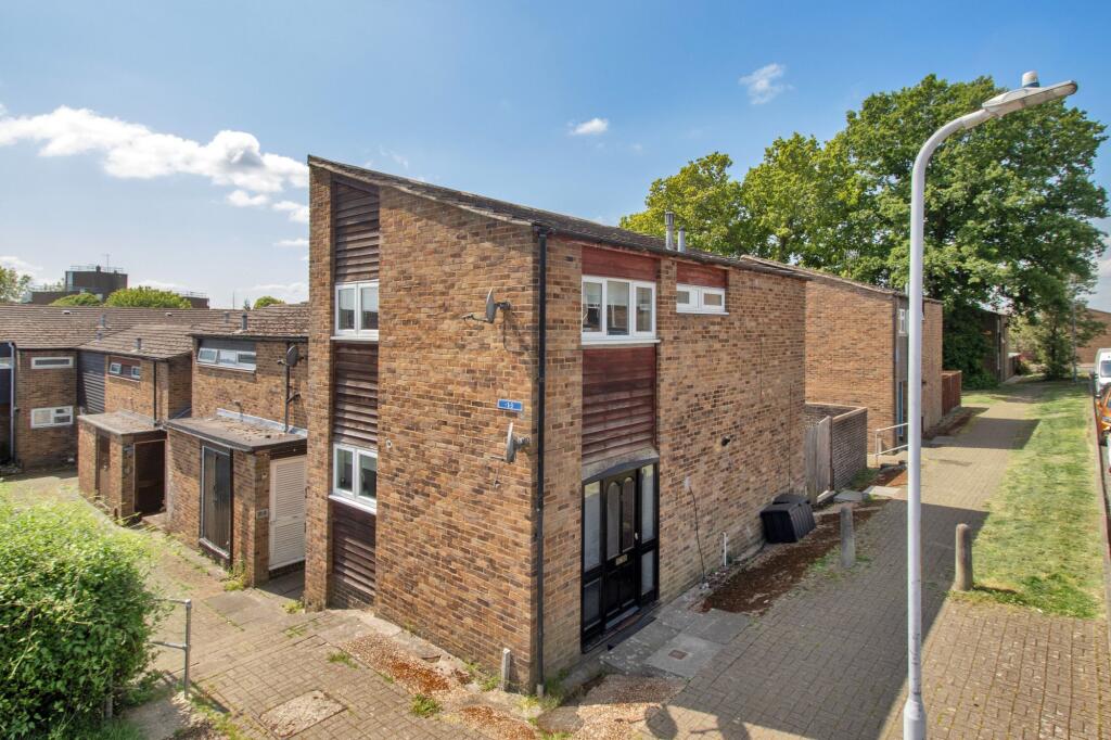 Main image of property: Woodpecker Close, Edenbridge