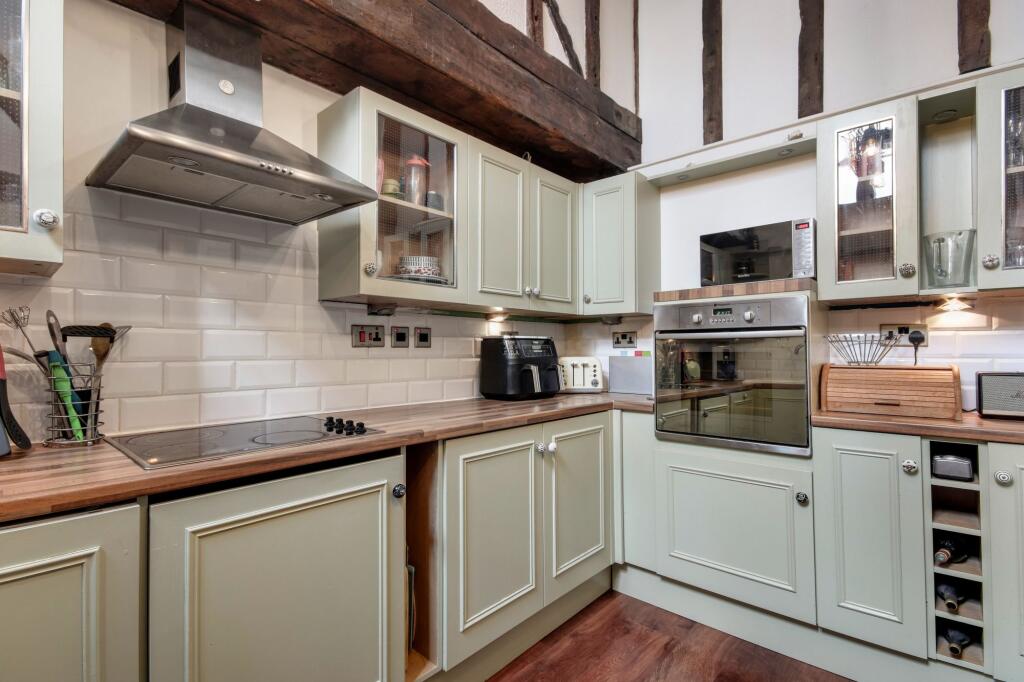 Main image of property: Lingfield Road