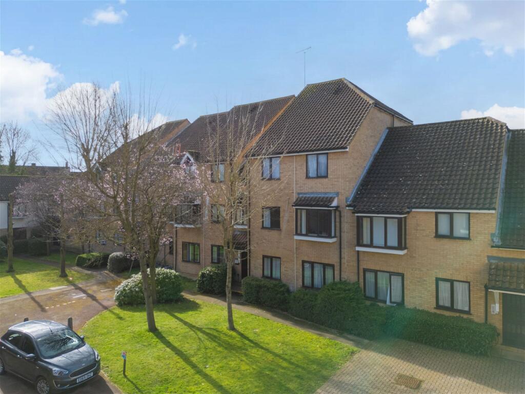 1 bedroom apartment for sale in The Meadows, Sawbridgeworth, CM21 9PZ, CM21