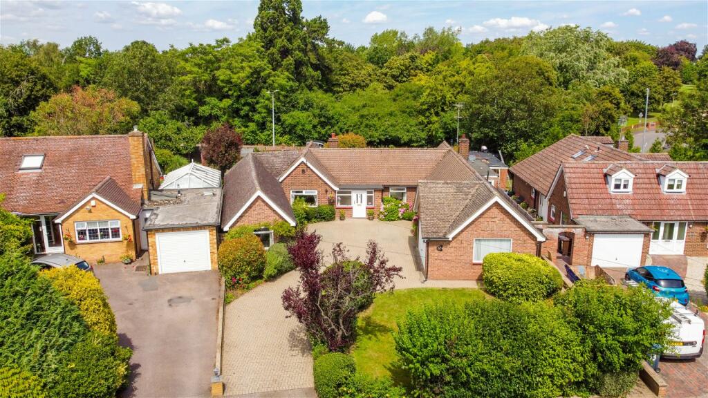 4 bedroom detached bungalow for sale in Falconers Park, Sawbridgeworth