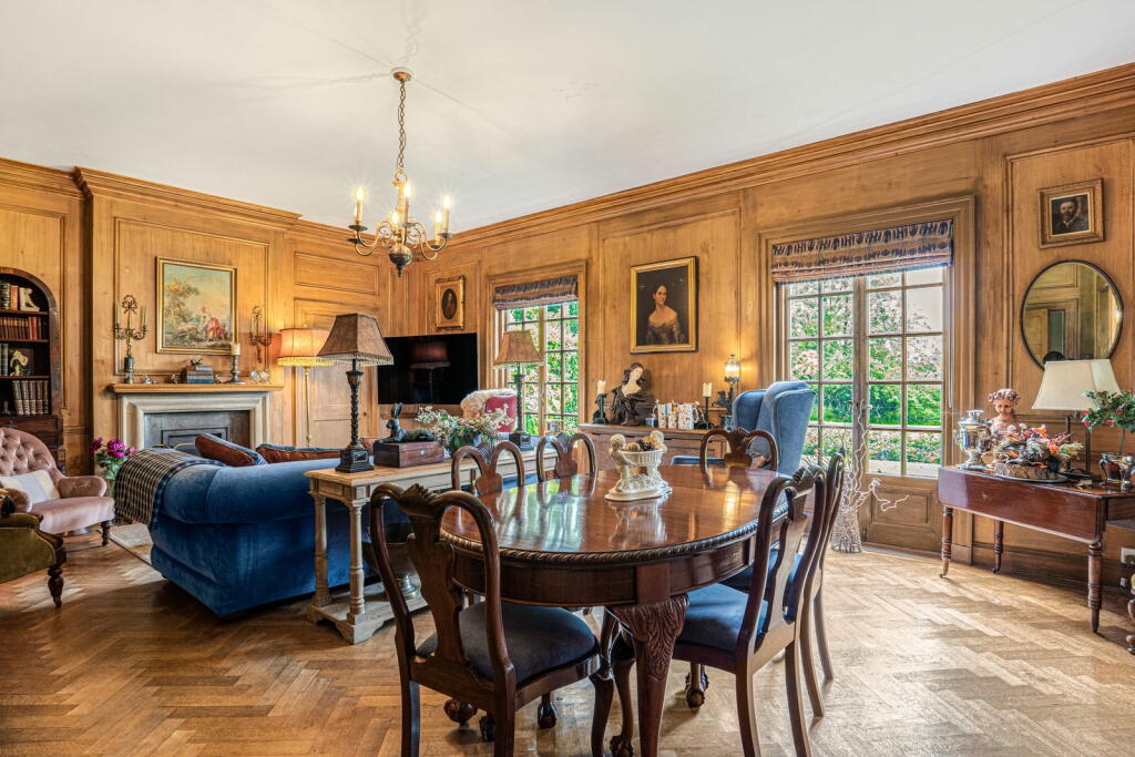 Additional property image - Campions, Old Harlow, CM17