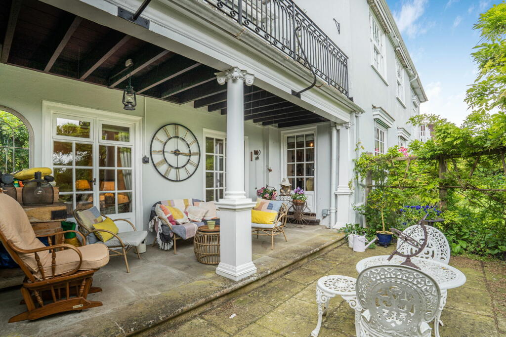 Additional property image - Campions, Old Harlow, CM17