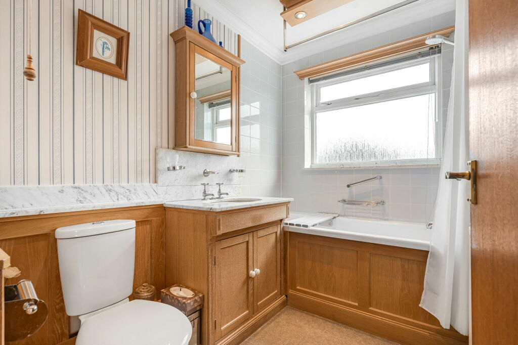 Additional property image - Sheering Mill Lane, Sawbridgeworth, CM21
