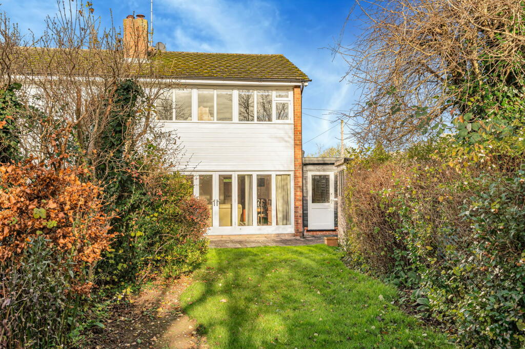 Additional property image - Sheering Mill Lane, Sawbridgeworth, CM21