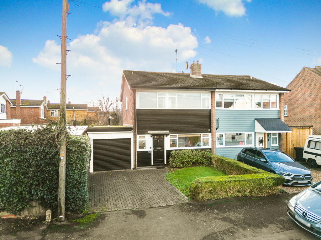 Additional property image - Sheering Mill Lane, Sawbridgeworth, CM21