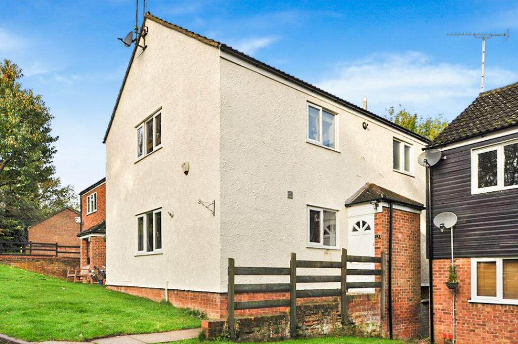 Main image of property: Leat Close, Sawbridgeworth, CM21 9LZ