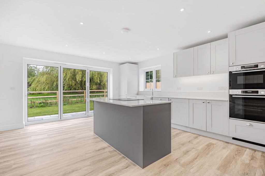 Additional property image - Main Street, Shudy Camps, Cambridgeshire, CB21 4RA