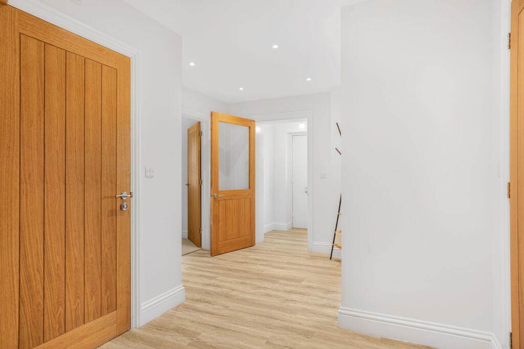 Additional property image - Main Street, Shudy Camps, Cambridgeshire, CB21 4RA
