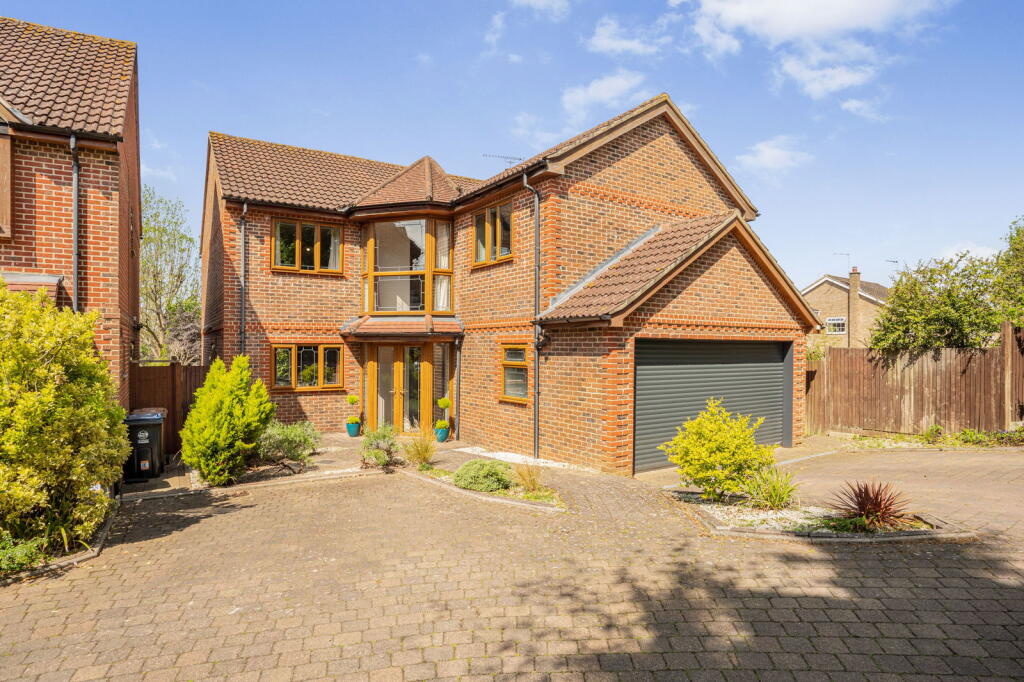 Main image of property: Lea Grove, Bishop's Stortford, CM23