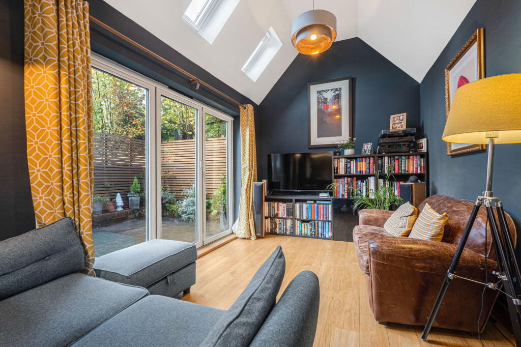 Main image of property: Potters Mews, Bell Street, Sawbridgeworth, CM21 9GY