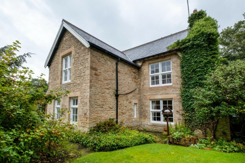 3 bedroom detached house for sale in Shotley Bridge, Co Durham, DH8