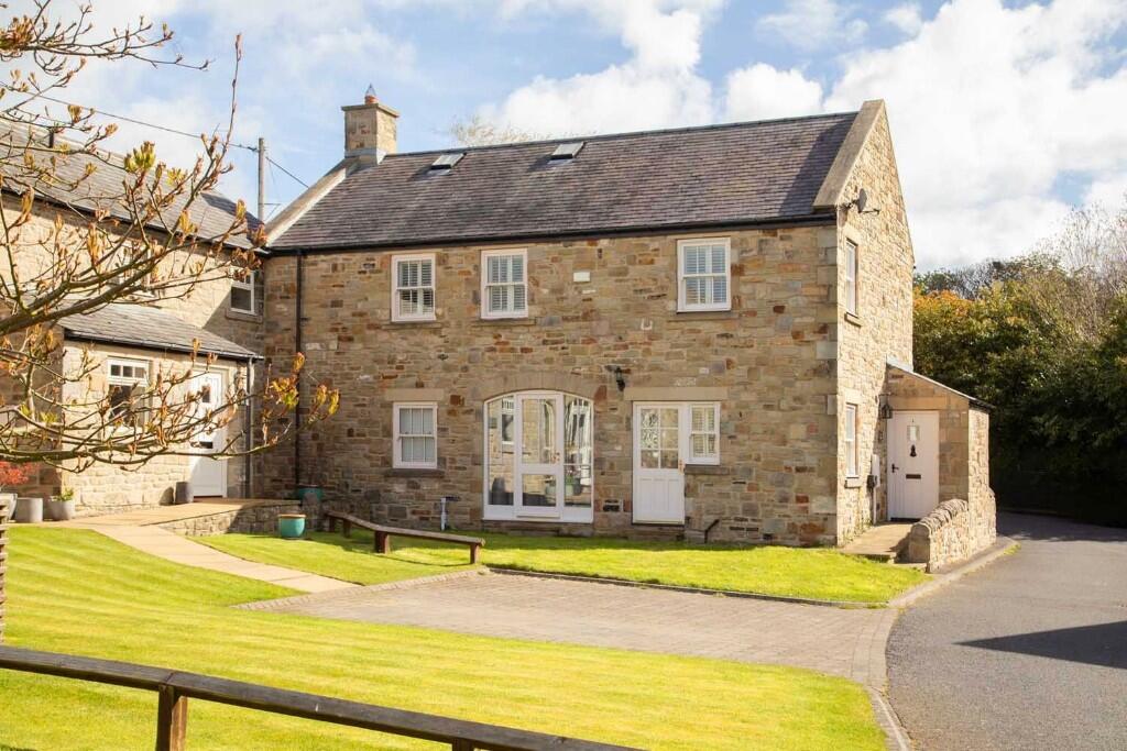 Main image of property: The Plough, Horsley