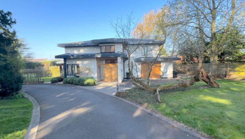 Main image of property: Nottingham Road, Keyworth, NG12 5FD