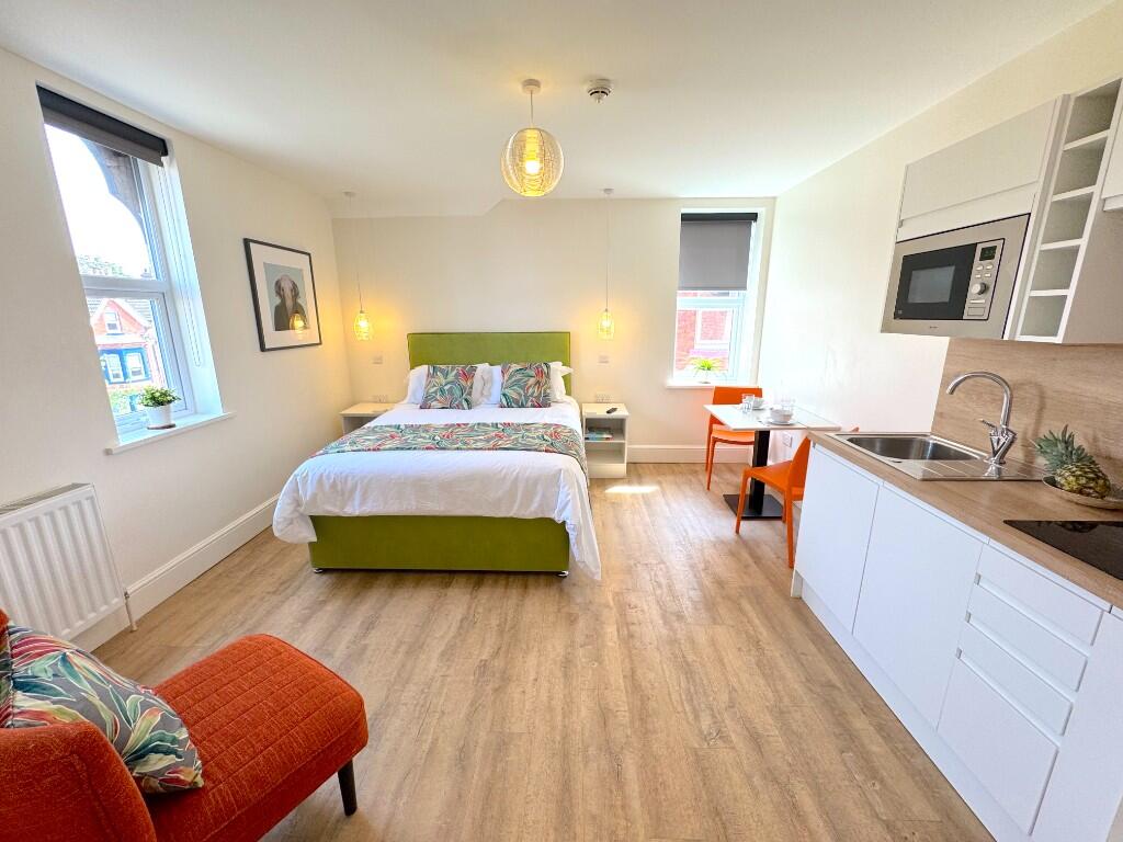 Main image of property: Bridgford Road, West Bridgford, NG2 6AB