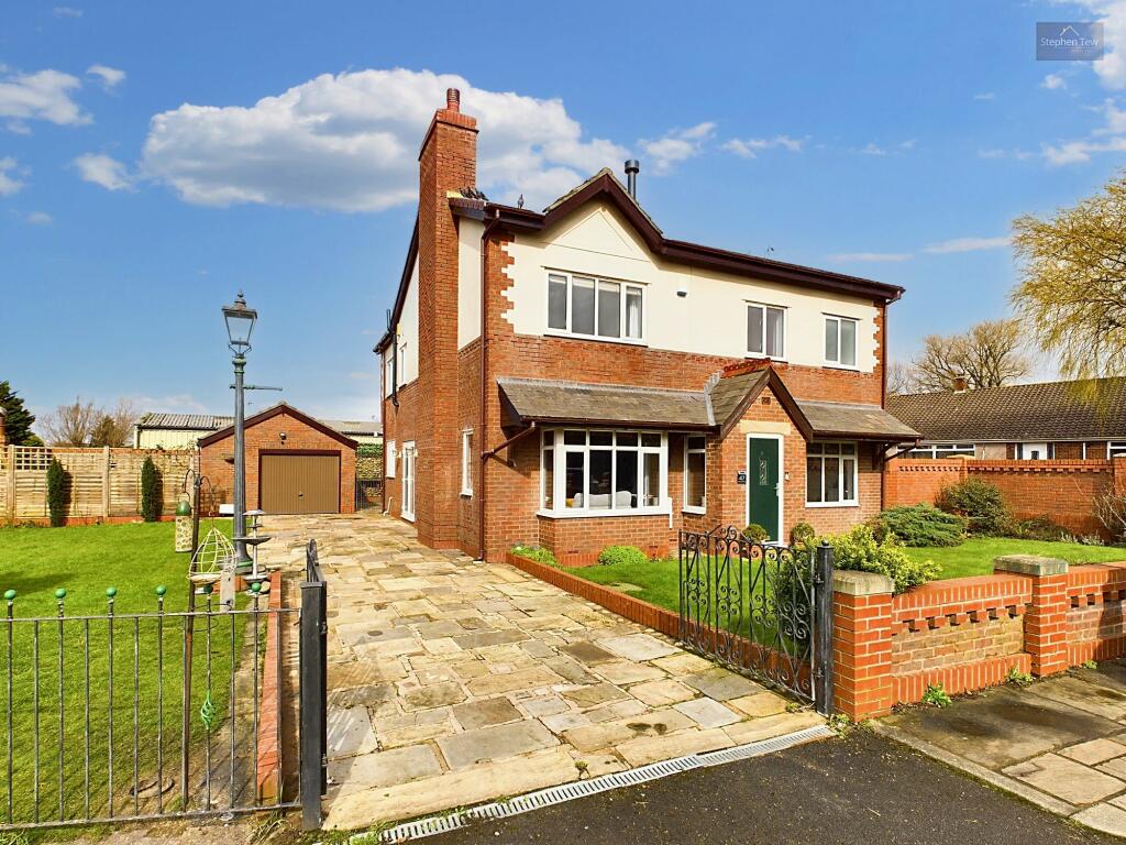 4 bedroom detached house for sale in Moss House Road, Blackpool, FY4
