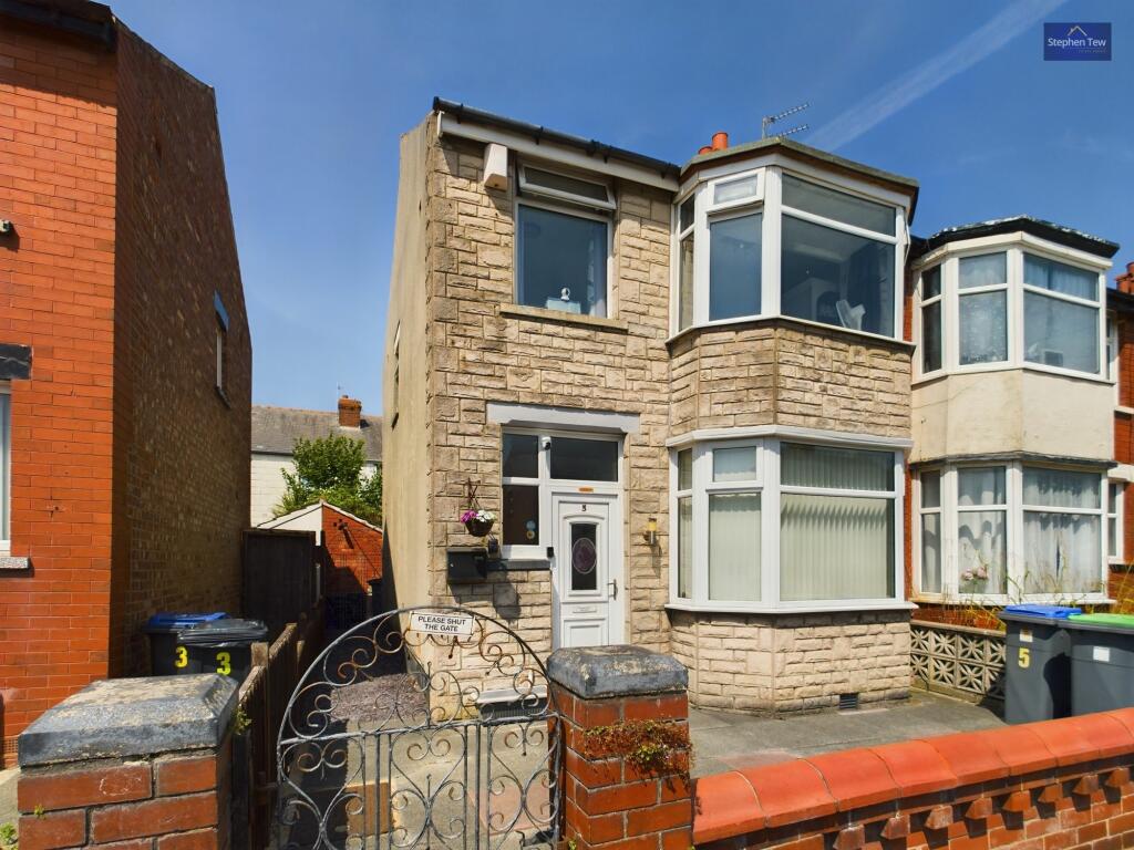 Main image of property: Finsbury Avenue, Blackpool, FY1