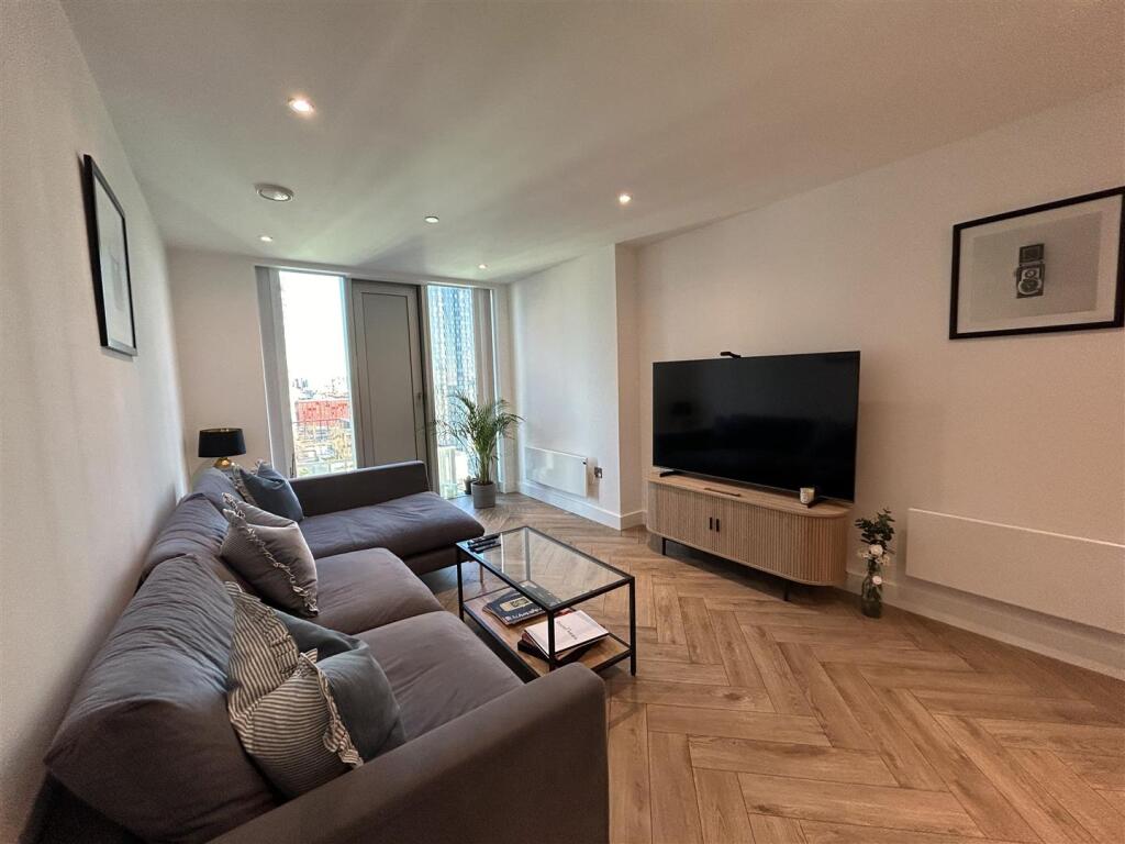 Main image of property: Elizabeth Tower, 16 Silvercroft St, Deansgate, Manchester