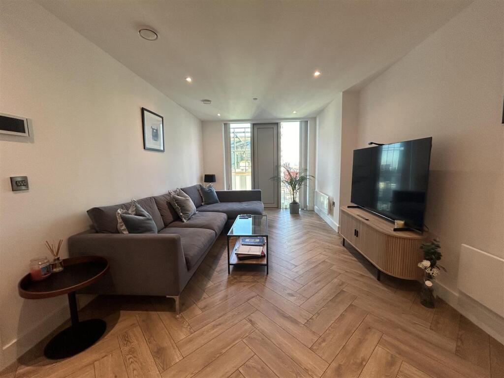 Main image of property: Elizabeth Tower, 16 Silvercroft St, Deansgate, Manchester
