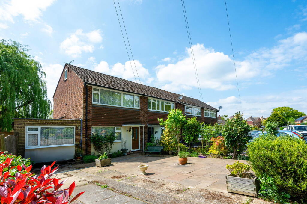 Main image of property: Inkerman Road, Knaphill, Woking, GU21