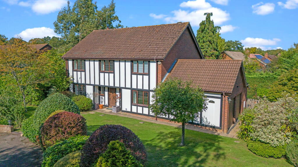 Main image of property: Heathway, East Horsley, KT24