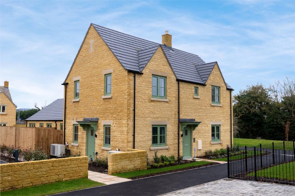 Main image of property: 7 Ellenbrook, Stow Road, Moreton-In-Marsh, Gloucestershire, GL56