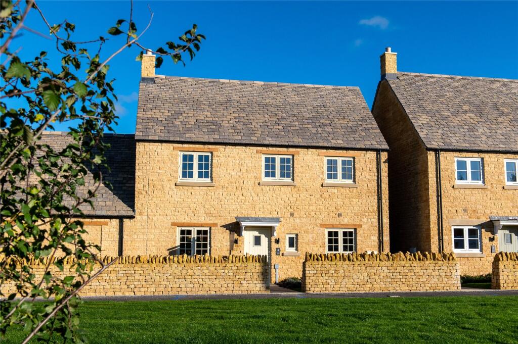 Main image of property: 28 Ellenbrook, Stow Road, Moreton-In-Marsh, Gloucestershire, GL56