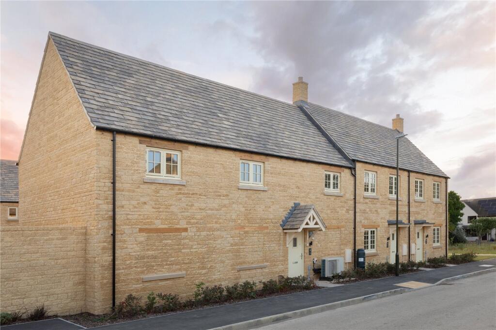 Main image of property: 35 Ellenbrook, Stow Road, Moreton-In-Marsh, Gloucestershire, GL56