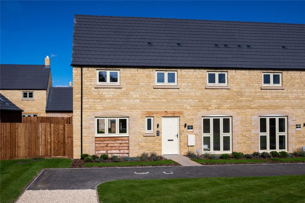 Main image of property: 59 Ellenbrook, Stow Road, Moreton-In-Marsh, Gloucestershire, GL56