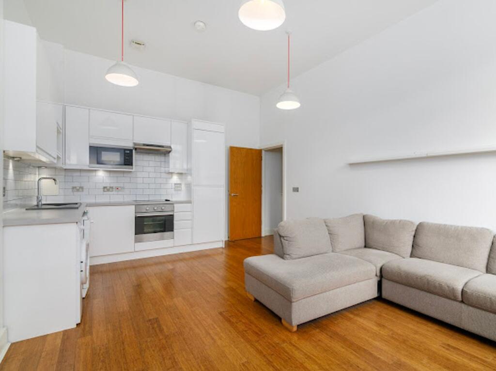 Main image of property: Commercial Road, East End Mission, E1