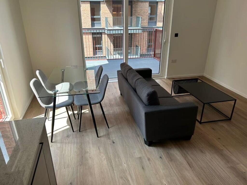 Main image of property: 12 Hemlock Street, London, E14